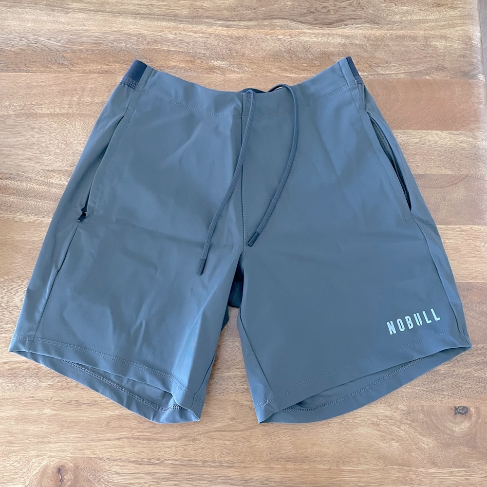 NOBULL MEN'S LIGHTWEIGHT SHORT 7"